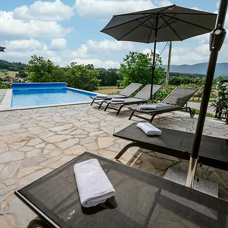 Holiday House Zrinski With Pool, Sauna & Jacuzzi Lepoglava Exterior photo